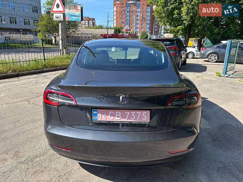 Седан Tesla Model 3 2023 в Полтаві