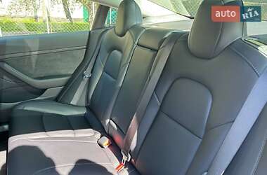 Седан Tesla Model 3 2023 в 