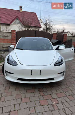 Седан Tesla Model 3 2021 в Києві