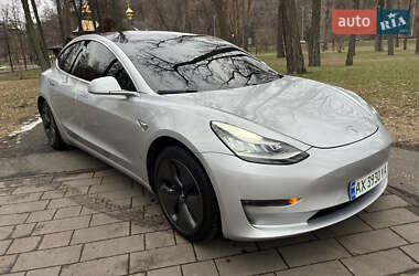 Седан Tesla Model 3 2018 в Киеве