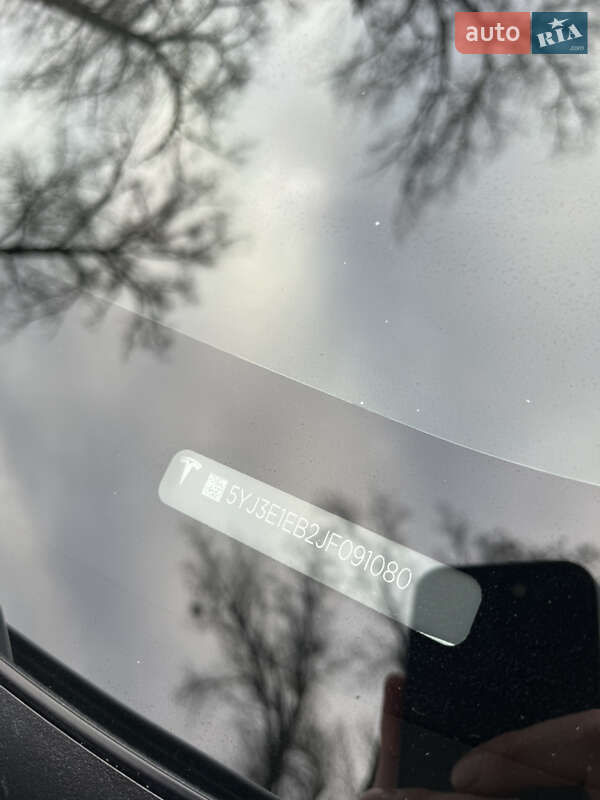 Седан Tesla Model 3 2018 в Києві