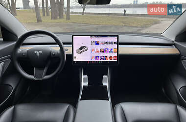 Седан Tesla Model 3 2018 в 