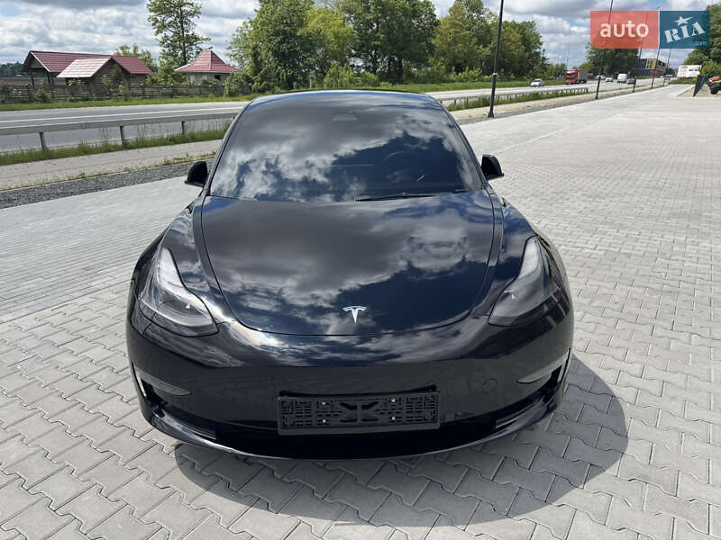 Tesla Model 3 2022