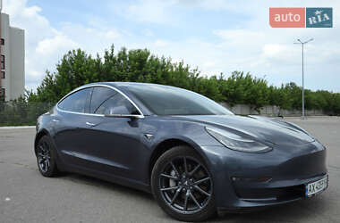 Седан Tesla Model 3 2020 в Харкові