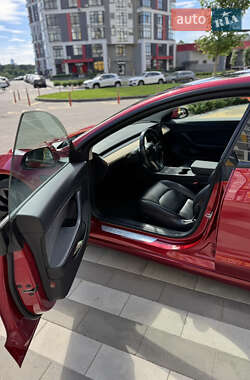 Седан Tesla Model 3 2018 в 