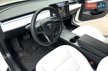 Седан Tesla Model 3 2021 в 