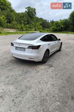 Седан Tesla Model 3 2021 в Бережанах