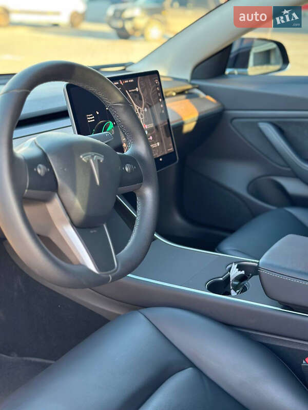 Седан Tesla Model 3 2019 в Киеве фото 9 Седан Tesla Model 3 2019 в Киеве