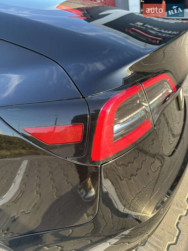 Седан Tesla Model 3 2019 в Киеве фото 6 Седан Tesla Model 3 2019 в Киеве