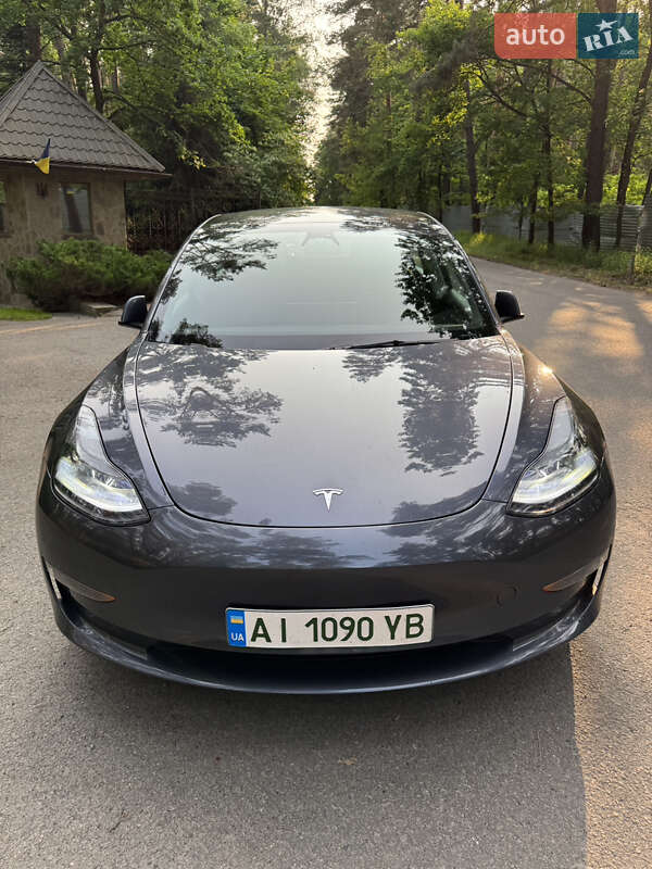 Tesla Model 3 2023