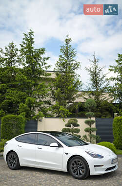 Седан Tesla Model 3 2022 в Львове