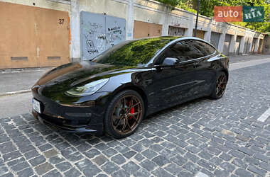 Седан Tesla Model 3 2018 в 