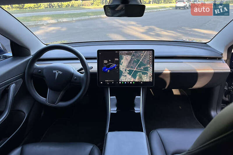 Седан Tesla Model 3 2020 в Києві