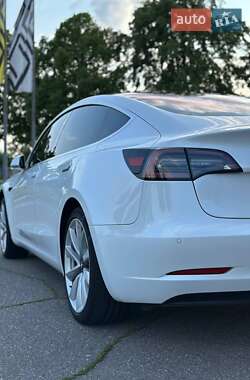Седан Tesla Model 3 2018 в 