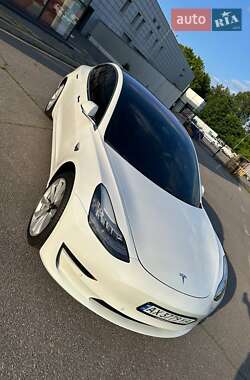 Седан Tesla Model 3 2018 в 