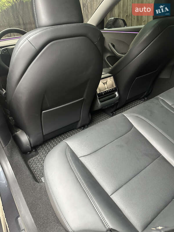 Седан Tesla Model 3 2024 в Чорноморську