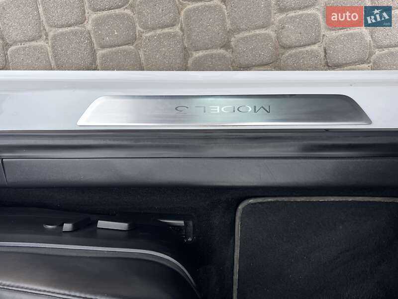 Седан Tesla Model 3 2019 в Солонке фото 15 Седан Tesla Model 3 2019 в Солонке