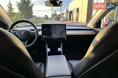 Седан Tesla Model 3 2019 в 