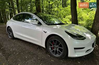 Седан Tesla Model 3 2020 в 