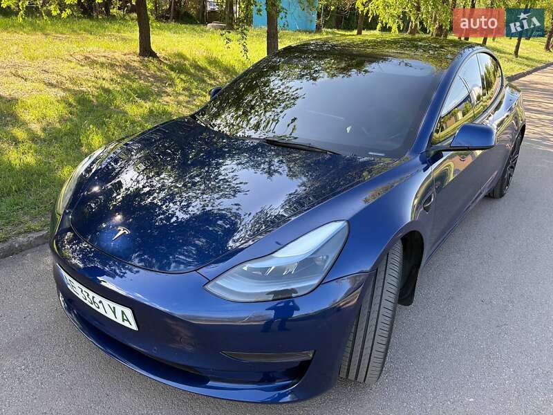 Седан Tesla Model 3 2022 в Кривому Розі