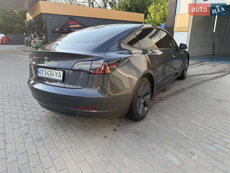 Седан Tesla Model 3 2022 в Харкові
