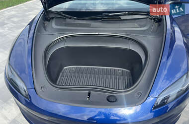 Седан Tesla Model 3 2024 в 