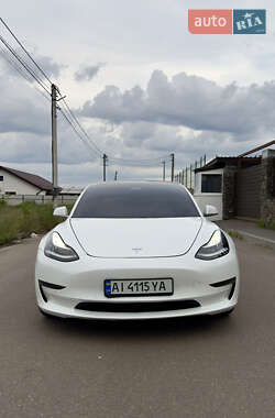 Седан Tesla Model 3 2019 в 