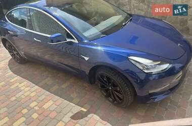 Седан Tesla Model 3 2018 в Киеве