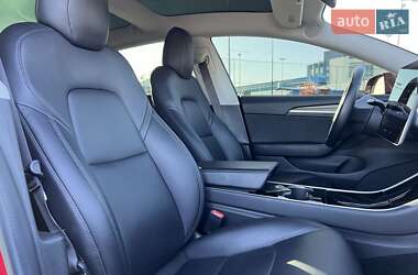 Седан Tesla Model 3 2018 в 
