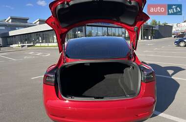 Седан Tesla Model 3 2018 в 