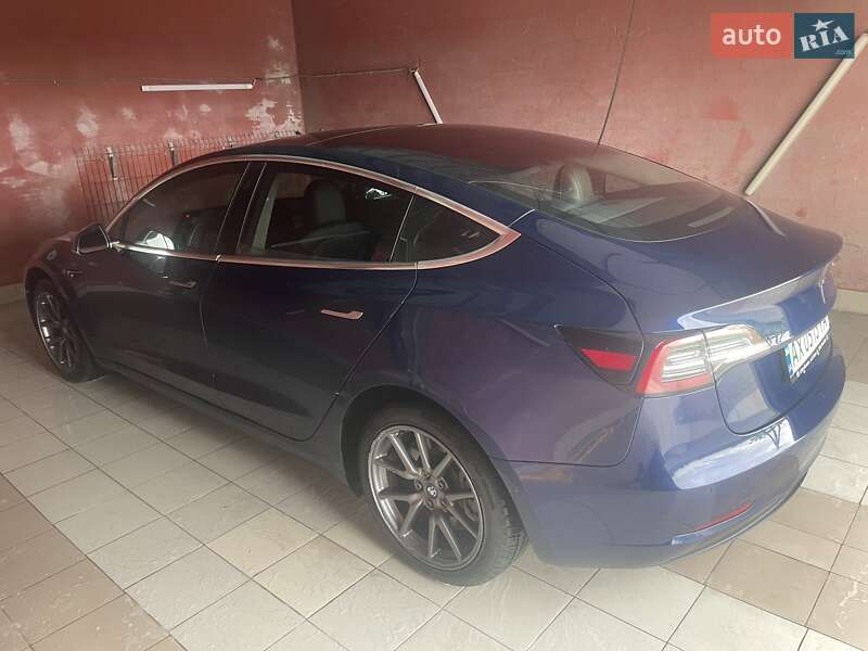 Седан Tesla Model 3 2017 в Харкові