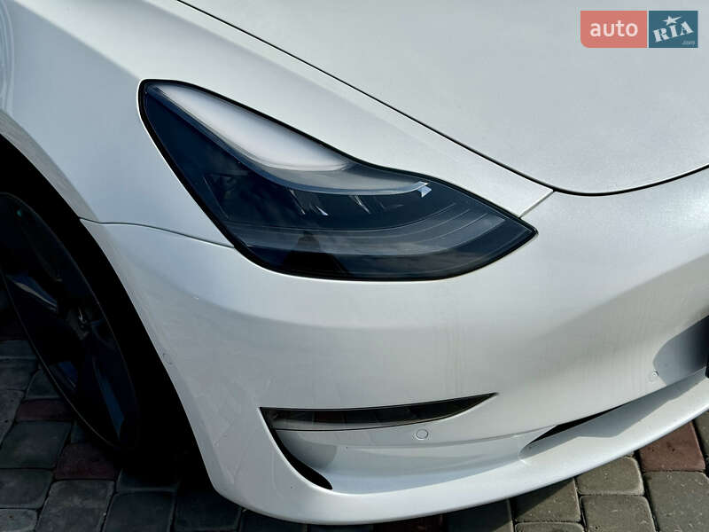 Седан Tesla Model 3 2022 в Вінниці