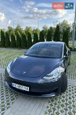 Седан Tesla Model 3 2019 в 