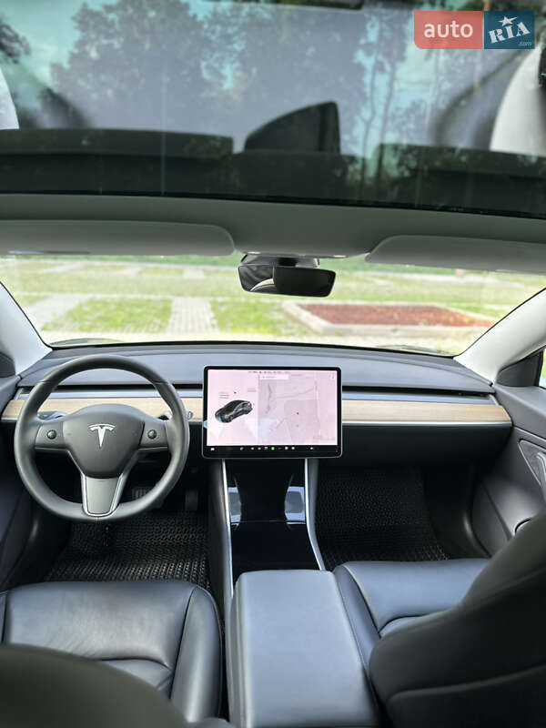 Седан Tesla Model 3 2019 в Харькове
