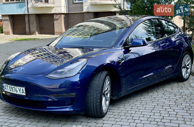 Седан Tesla Model 3 2022 в Ивано-Франковске