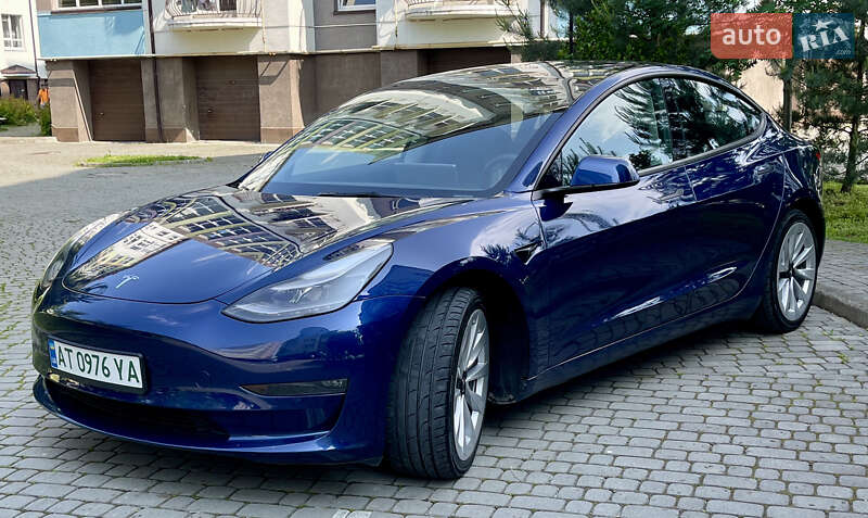 Tesla Model 3 2022