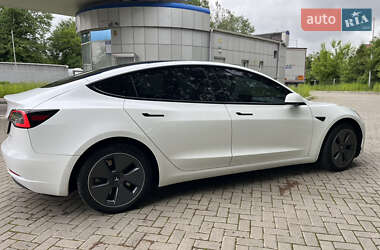 Седан Tesla Model 3 2022 в Самборе
