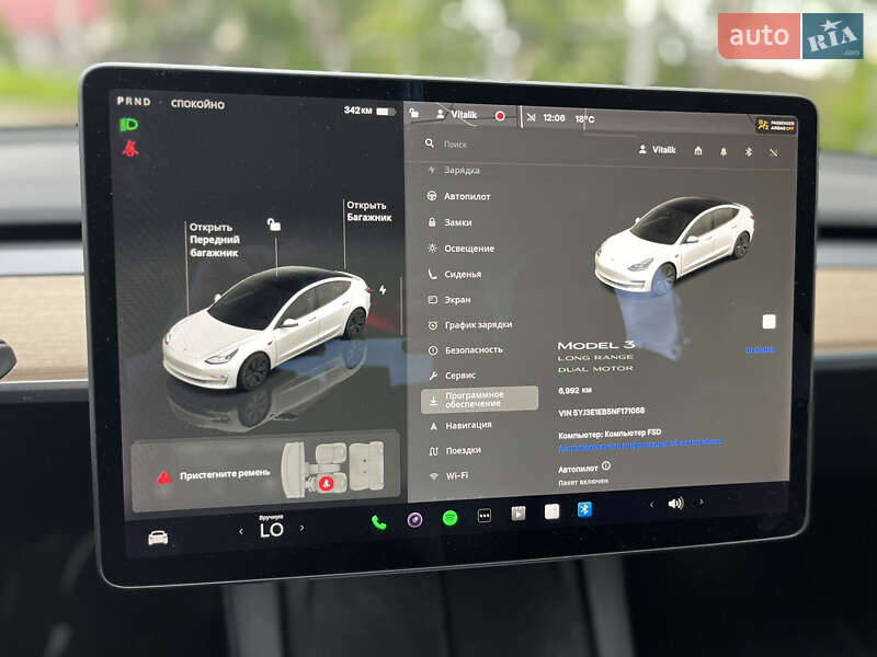 Седан Tesla Model 3 2022 в Самборі