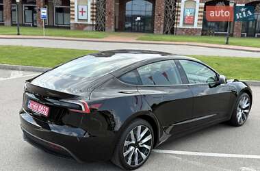 Седан Tesla Model 3 2024 в 