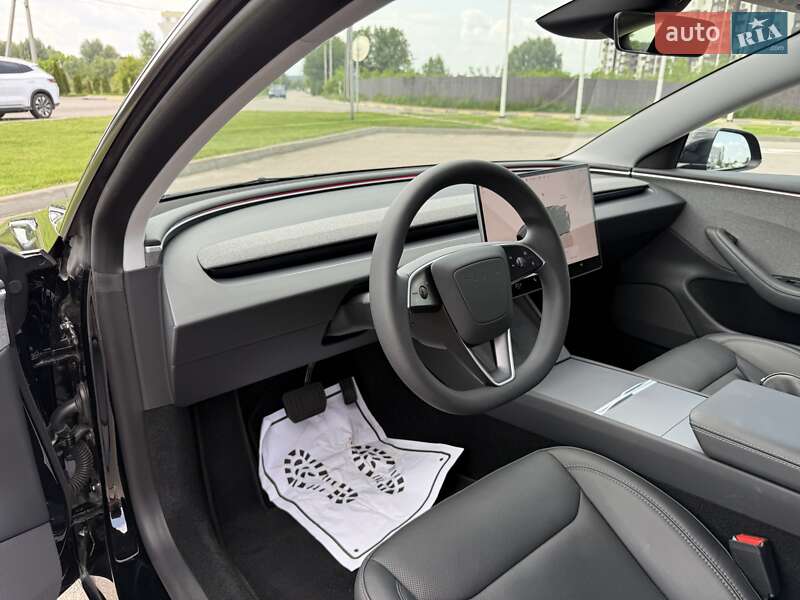 Седан Tesla Model 3 2024 в Киеве