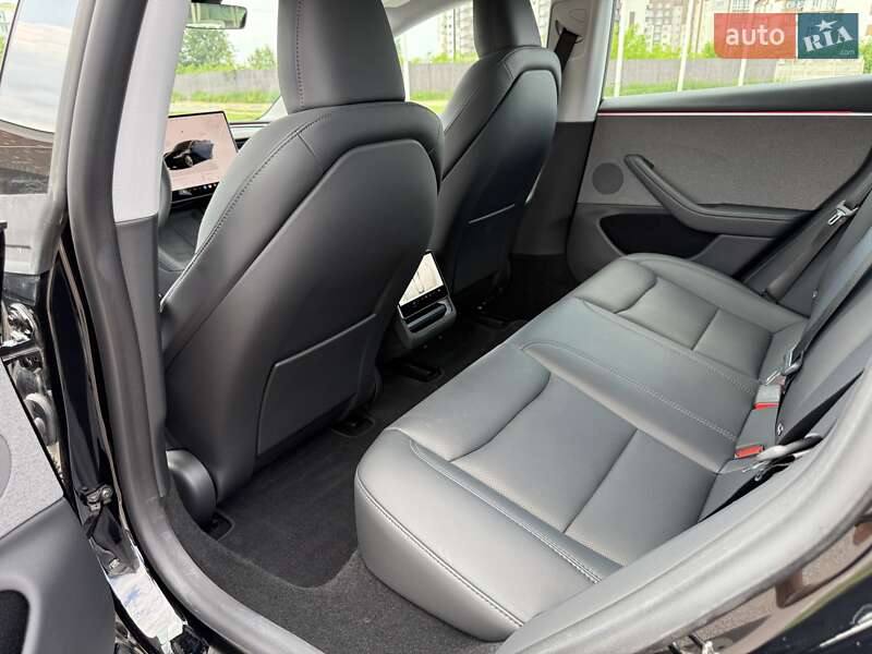 Седан Tesla Model 3 2024 в Киеве