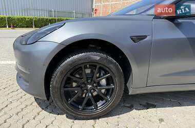 Седан Tesla Model 3 2018 в 