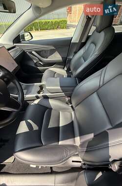 Седан Tesla Model 3 2018 в 
