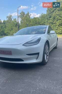 Седан Tesla Model 3 2019 в Березному