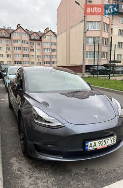 Седан Tesla Model 3 2022 в Києві