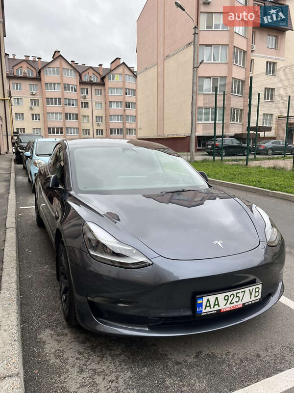Седан Tesla Model 3 2022 в Киеве фото 18 Седан Tesla Model 3 2022 в Киеве
