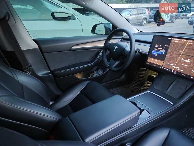 Седан Tesla Model 3 2021 в Дніпрі