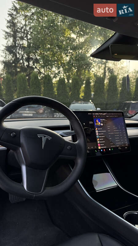 Седан Tesla Model 3 2019 в Тернополе фото 19 Седан Tesla Model 3 2019 в Тернополе