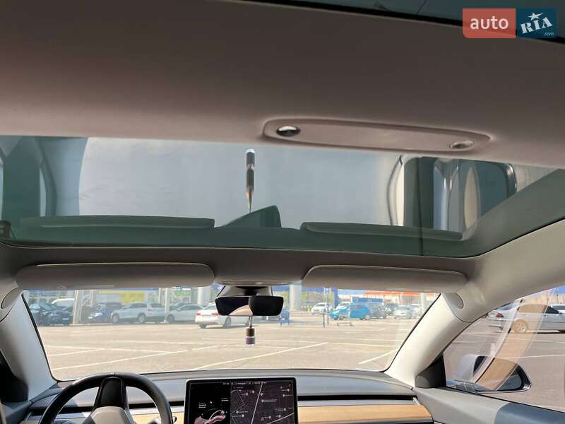 Седан Tesla Model 3 2018 в Виннице фото 38 Седан Tesla Model 3 2018 в Виннице