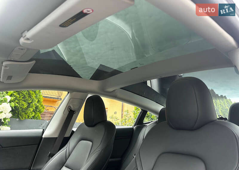 Седан Tesla Model 3 2021 в Бориславе